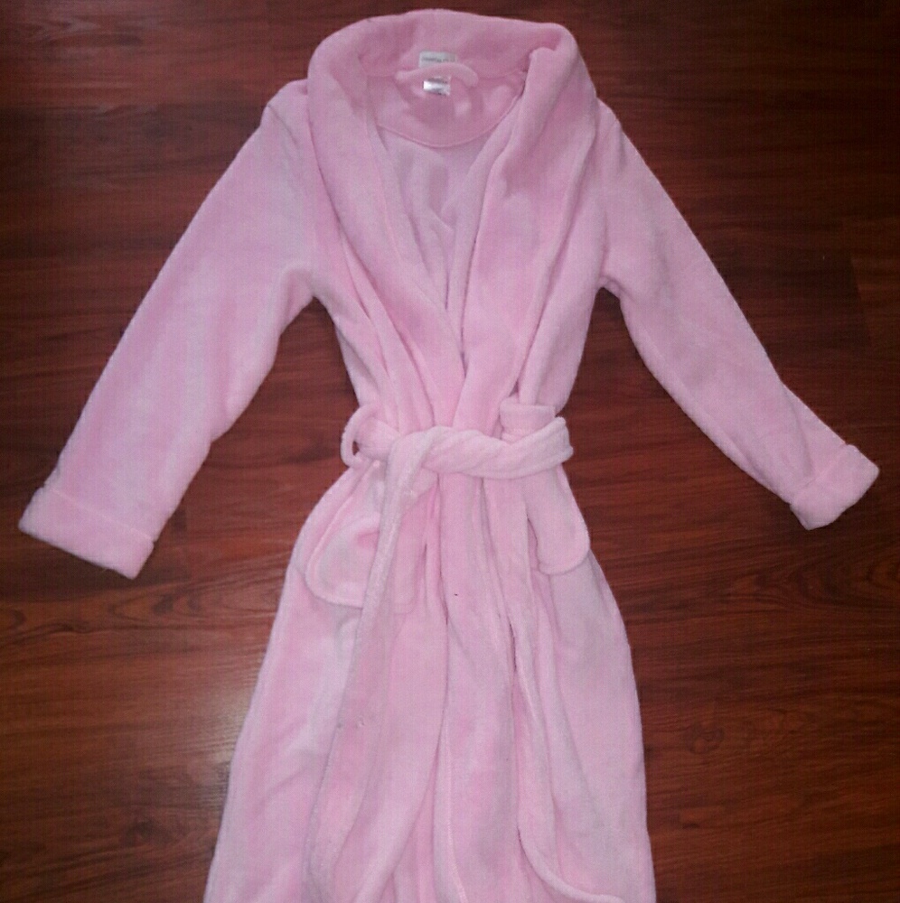 Never worn Pink robe, size M